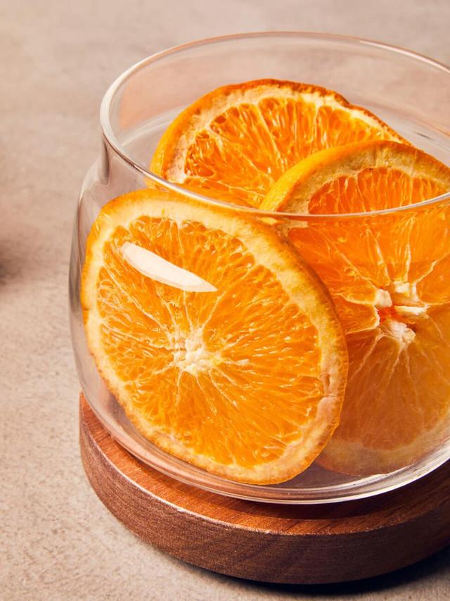 Premier Housewares Tromso Round Glass Storage Jar With Acacia Lid 560 Ml