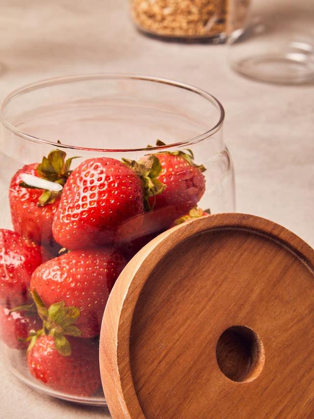 Premier Housewares Tromso Round Glass Storage Jar With Acacia Lid 860 Ml