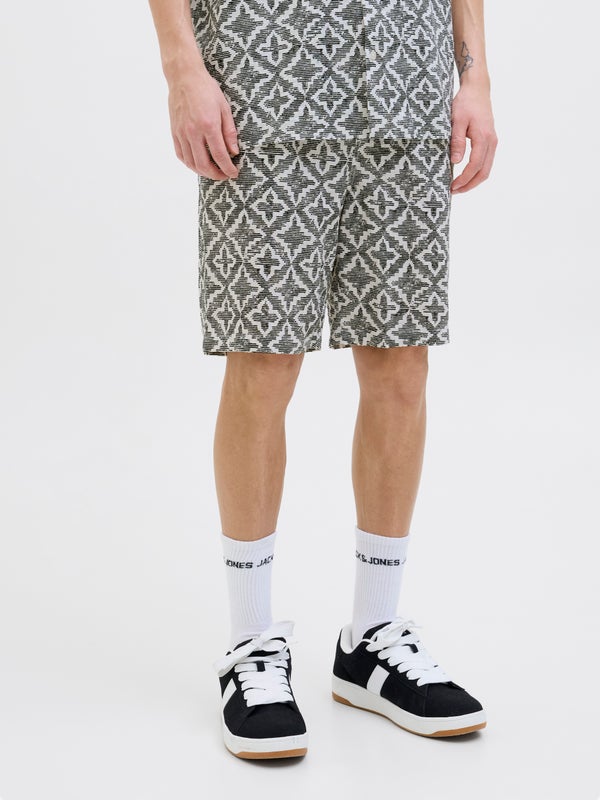 Premium By Jack & Jones Relaxed Fit Shorts Bottom:Black / Cloud Dancer