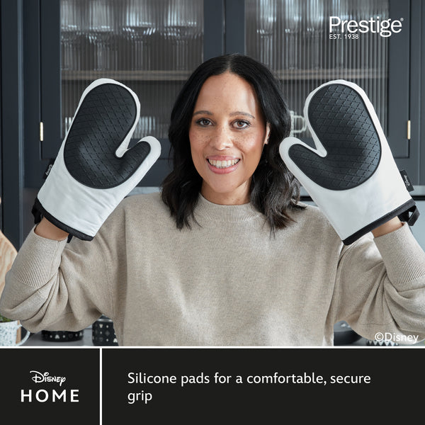 Prestige Disney Monochrome Mickey Mouse: Oven Gloves Pair & Silicone Grip Pad