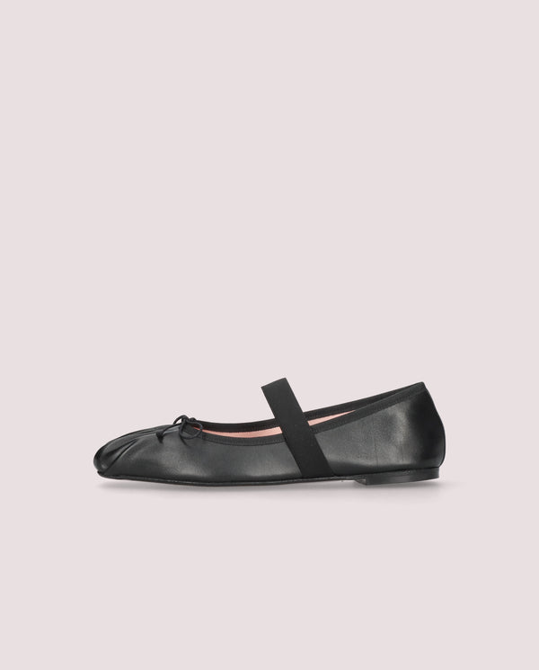 Pretty Ballerinas Camille Black Leather Ballet Flats