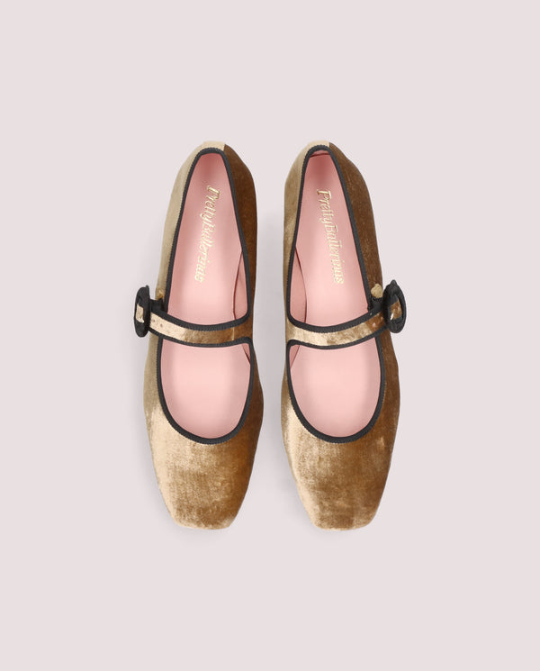 Pretty Ballerinas Camille Brown Knitted Ballet Flats
