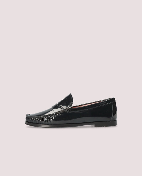 Pretty Ballerinas Josephine Black Patent Leather Loafers