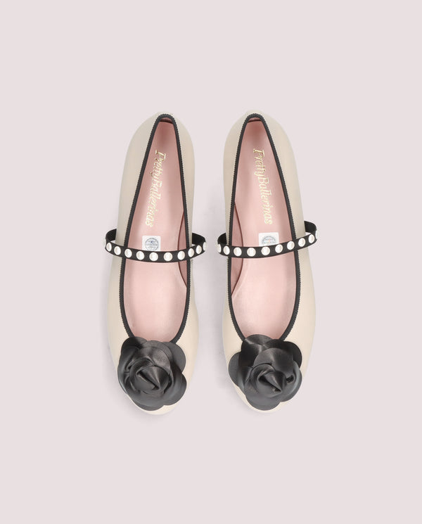 Pretty Ballerinas Nicole White Leather Ballet Flats
