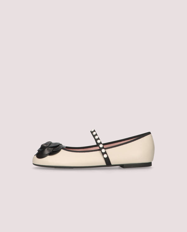 Pretty Ballerinas Nicole White Leather Ballet Flats