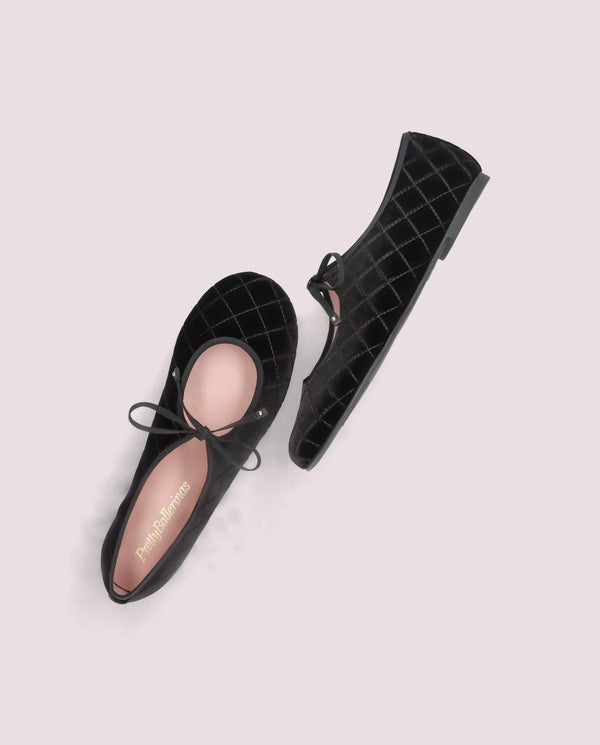 Pretty Ballerinas Georgia Black Woven Ballet Flats