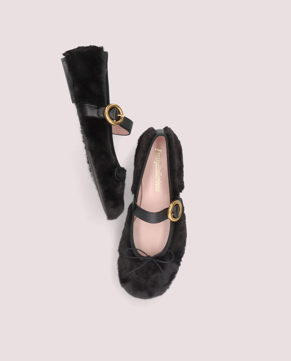Pretty Ballerinas Georgia Black Woven Ballet Flats