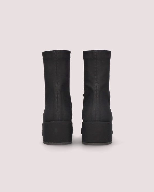 Pretty Ballerinas Jendayi Black Woven Ankle Boots