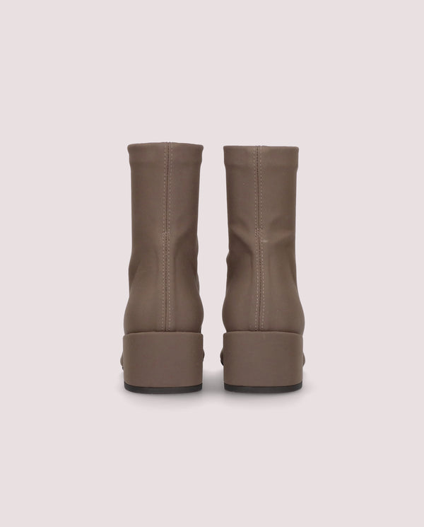 Pretty Ballerinas Jendayi Brown Woven Ankle Boots
