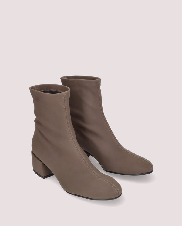 pretty ballerinas Jendayi Brown Woven Ankle Boots