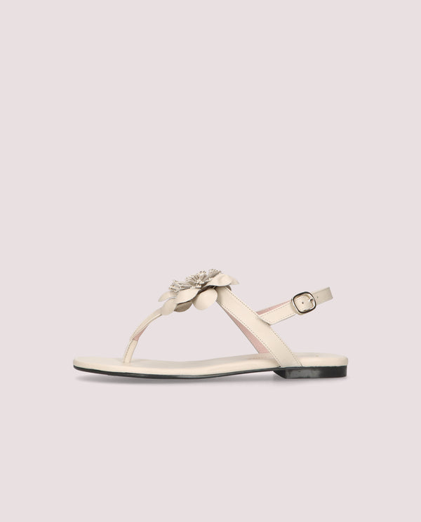 Pretty Ballerinas Judy White Leather Sandals