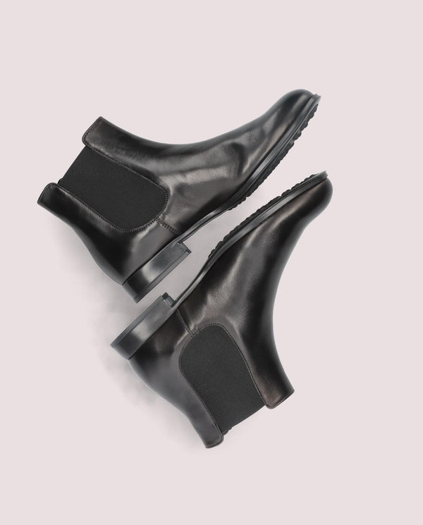 Pretty Ballerinas Pat Black Leather Ankle Boots