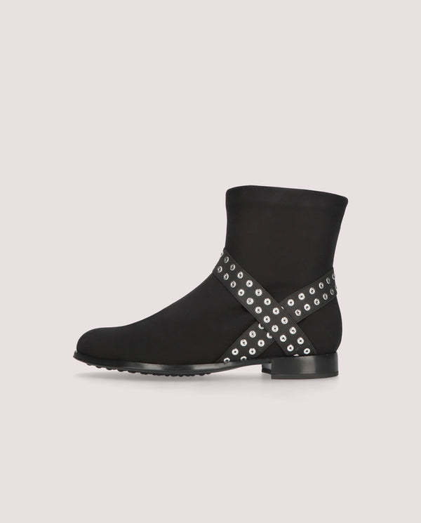 Pretty Ballerinas Pat Black Woven Ankle Boots