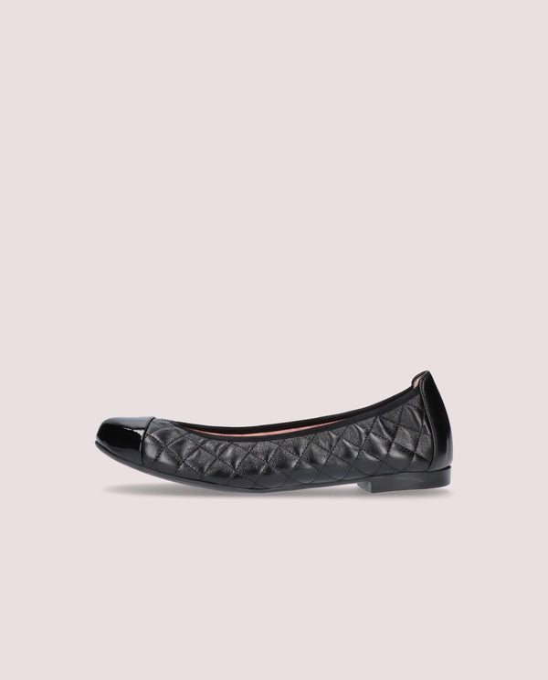 Pretty Ballerinas Shirley Black Leather Ballet Flats
