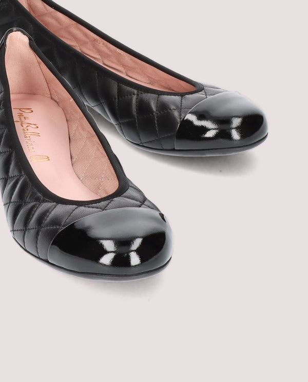 Pretty Ballerinas Shirley Black Leather Ballet Flats