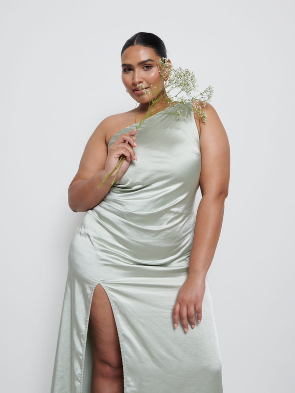 Pretty Lavish Amelia Ruched Maxi Bridesmaid Dress Curve