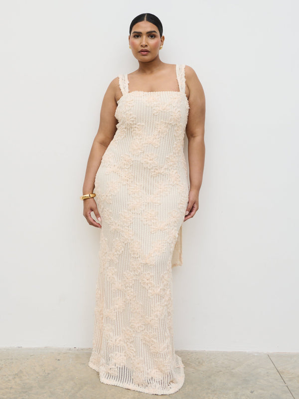 pretty lavish Gigou Crochet Floral Maxi Dress Curve