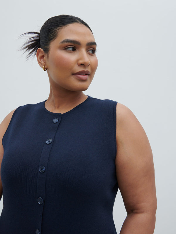 Pretty Lavish Alba Knit Waistcoat Curve