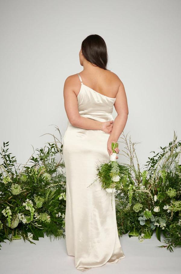 Pretty Lavish Amelia Maxi Bridesmaid Dress Curve