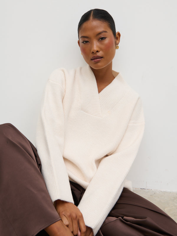 pretty lavish Briana Chunky V-Neck Knit Jumper