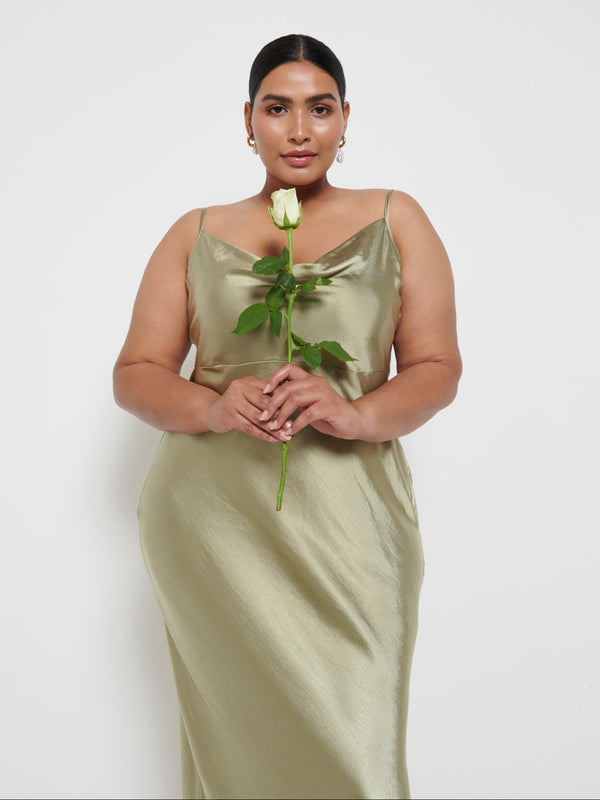 Pretty Lavish Keisha Maxi Bridesmaid Dress Curve