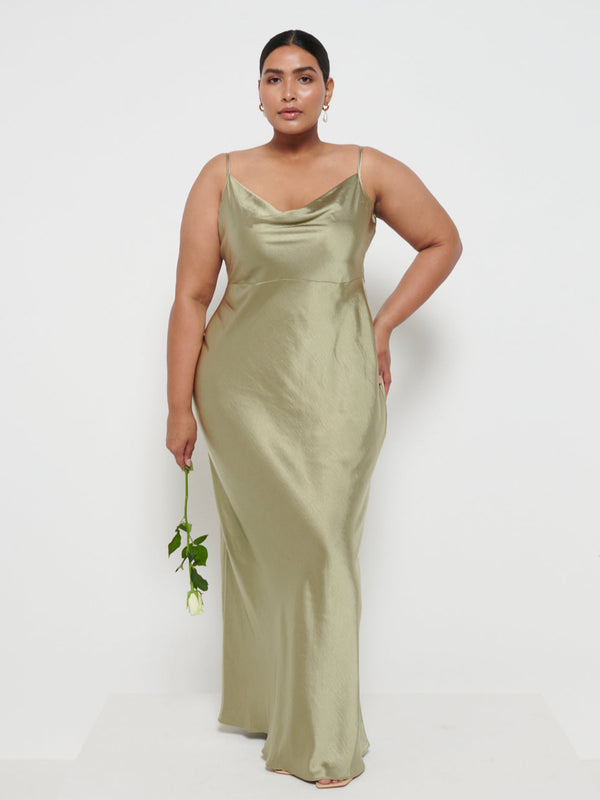 Pretty Lavish Keisha Maxi Bridesmaid Dress Curve