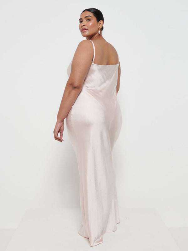 Pretty Lavish Keisha Maxi Bridesmaid Dress Curve