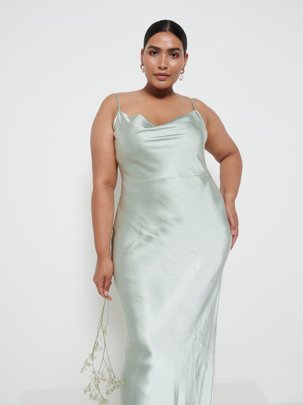 Pretty Lavish Keisha Maxi Bridesmaid Dress Curve