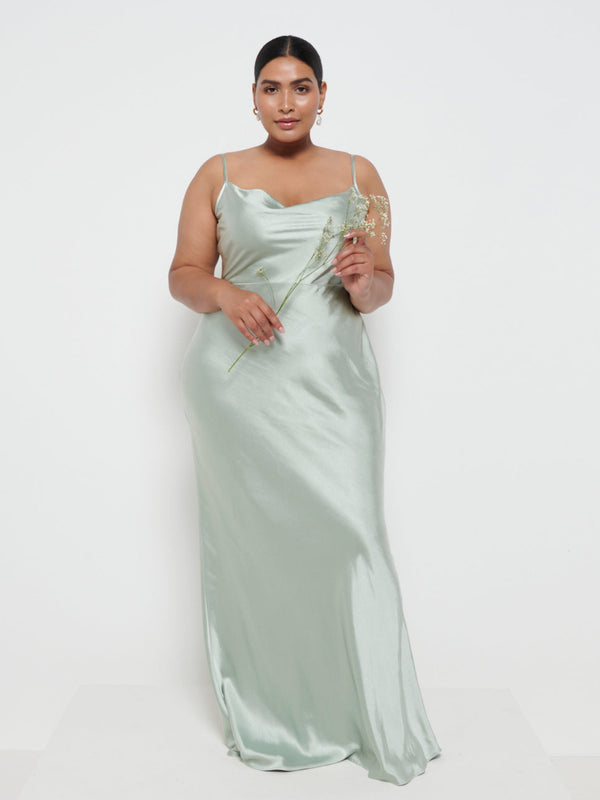 Pretty Lavish Keisha Maxi Bridesmaid Dress Curve