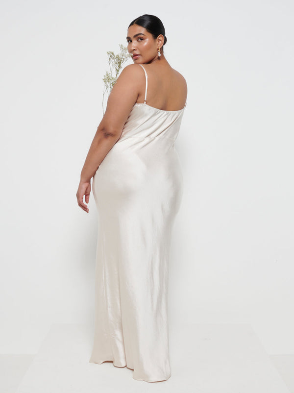 Pretty Lavish Keisha Maxi Bridesmaid Dress Curve