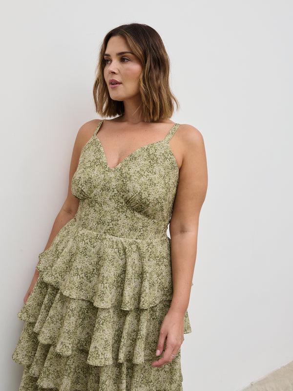 Pretty Lavish Lissy Tie Back Midaxi Dress Curve