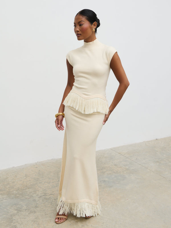 Pretty Lavish Orlendina Fringe Knit Top