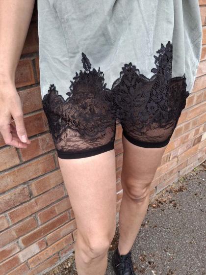 Pretty Polly Naturals Lace Shorts - Black