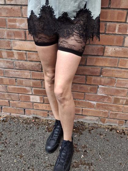 Pretty Polly Naturals Lace Shorts - Black