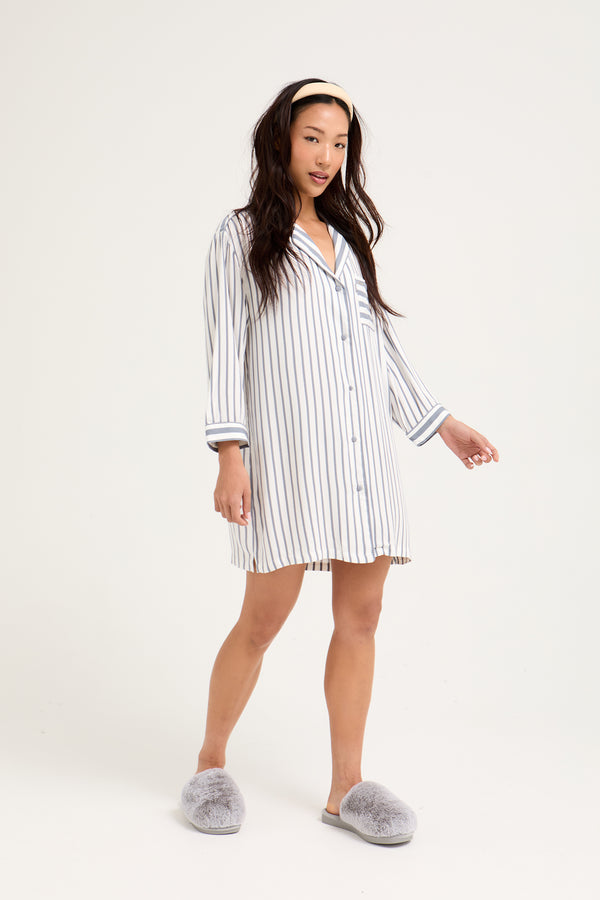 pretty you Boyfriend Stripe Nightshirt in Grey/Ecru