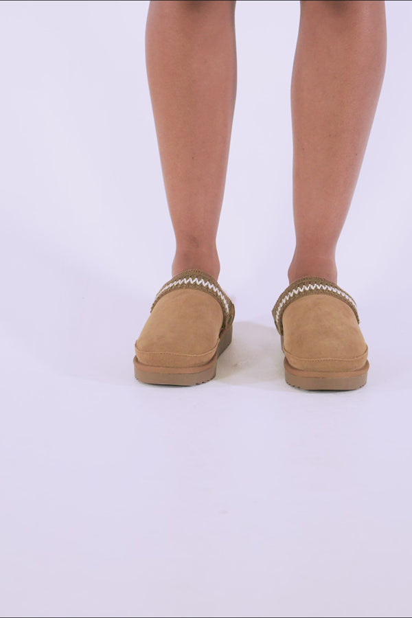 Pretty You Hallie Sheepskin Multiway Slippers In Chestnut