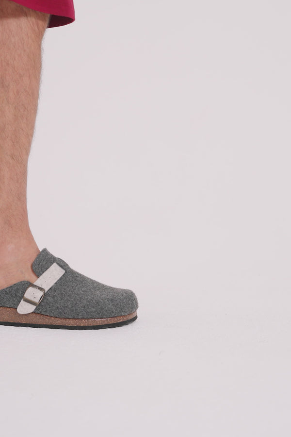 Pretty You Mister You Jordan Mule Slippers In Charcoal