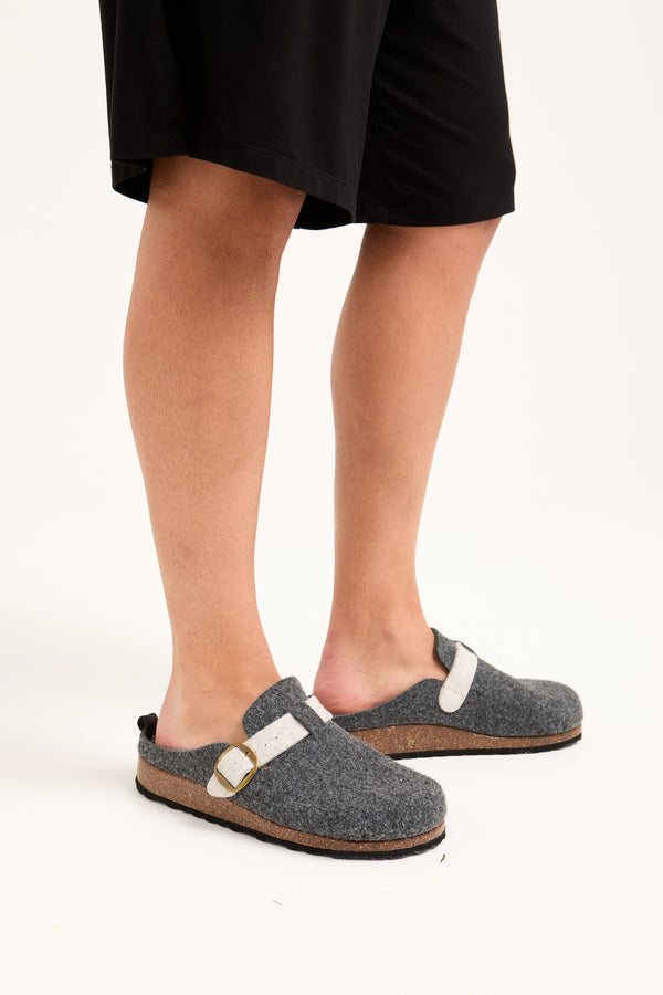 Pretty You Mister You Jordan Mule Slippers In Charcoal