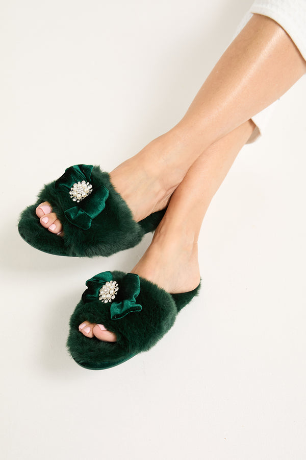 pretty you Anya Slippers in Green