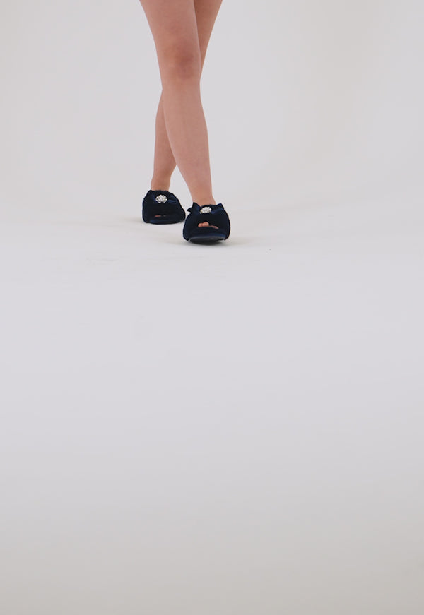 Pretty You Anya Slippers In Navy