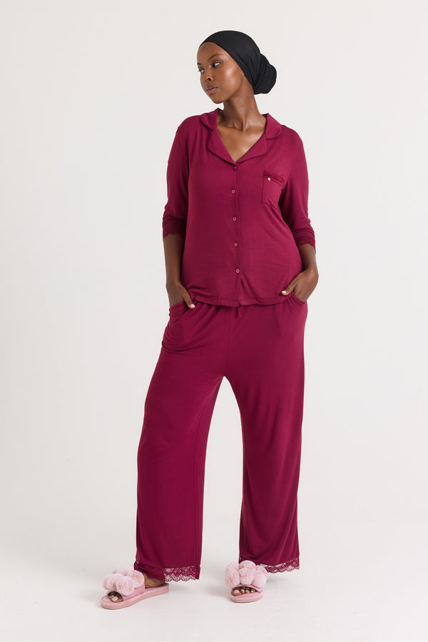 pretty you Bamboo Lace Pajama Set in Bordeaux