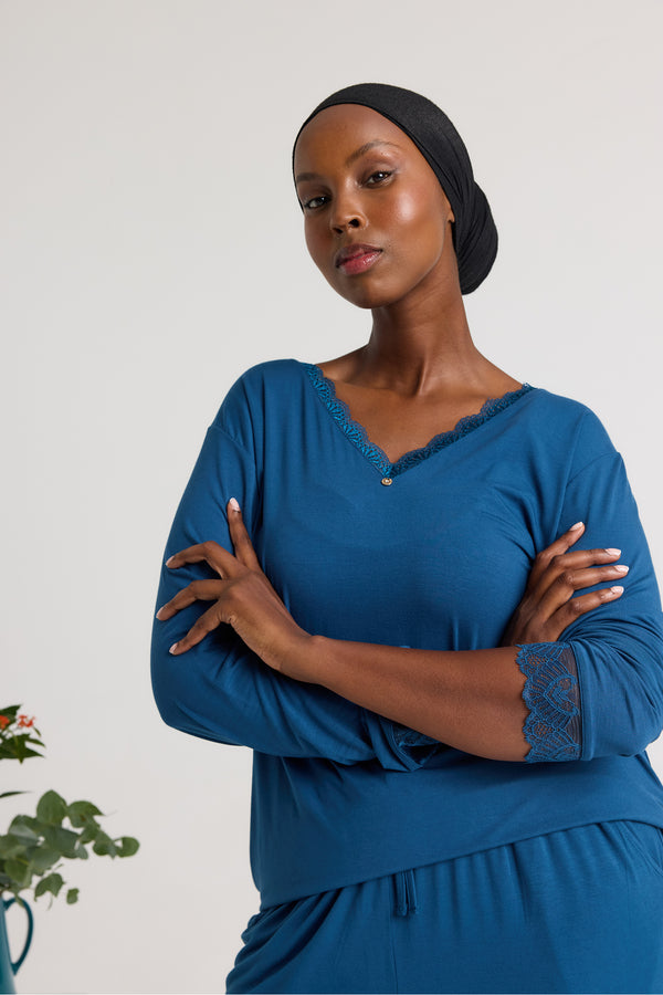 Pretty You Bamboo Lace V-Neck Pyjama Set In Teal