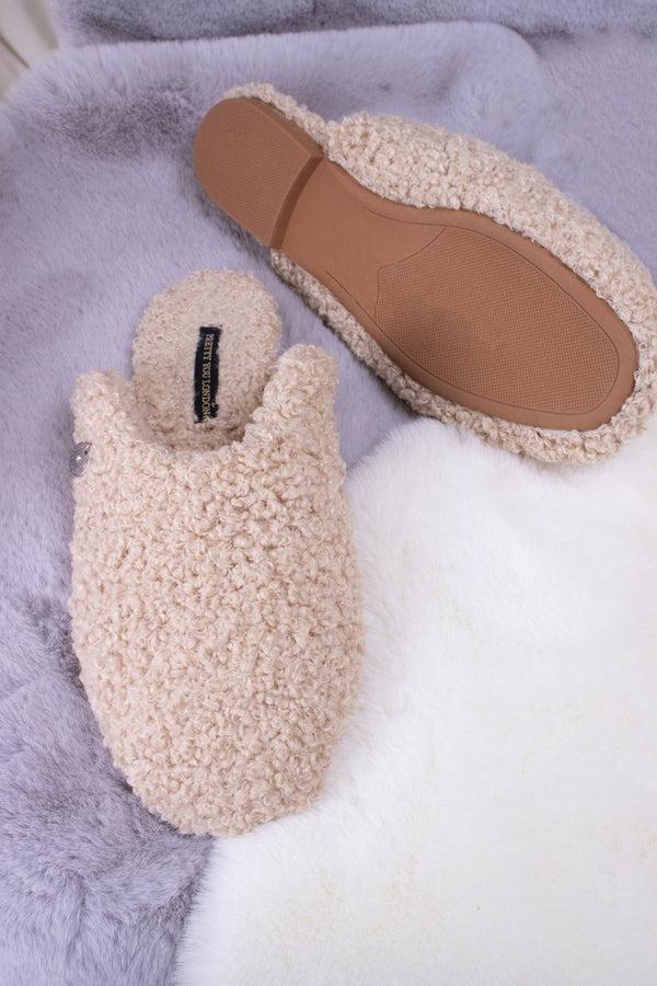 Pretty You Carla Mule Slippers In Natural