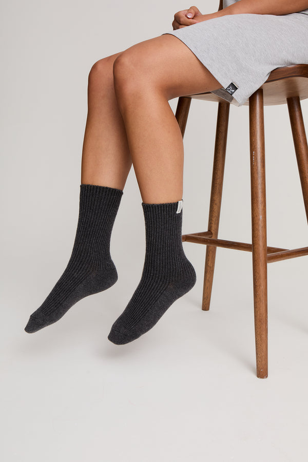 pretty you Cashmere Blend Bed Socks in Charcoal