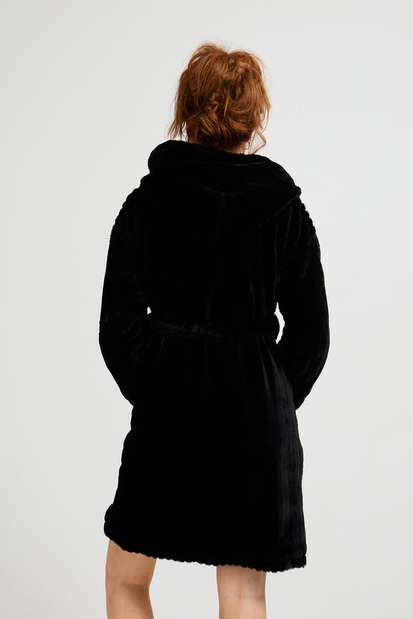 Pretty You Cloud Dressing Gown In Black