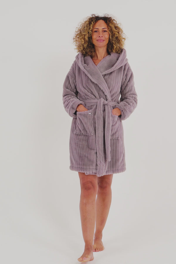 Pretty You Cloud Dressing Gown In Mink
