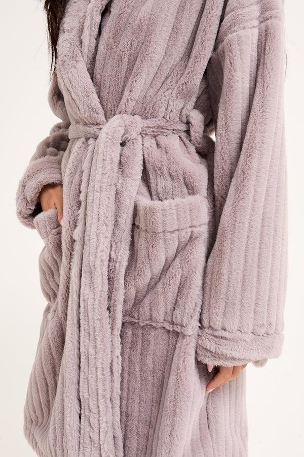Pretty You Cloud Dressing Gown In Mink