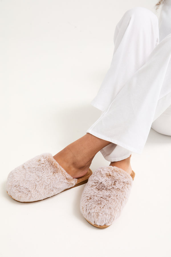 pretty you Demi Mule Slippers in Caramel