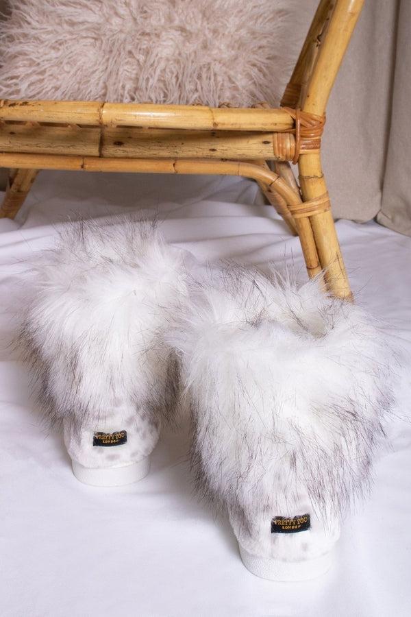 Pretty You Fern Slippers In Snow Leopard