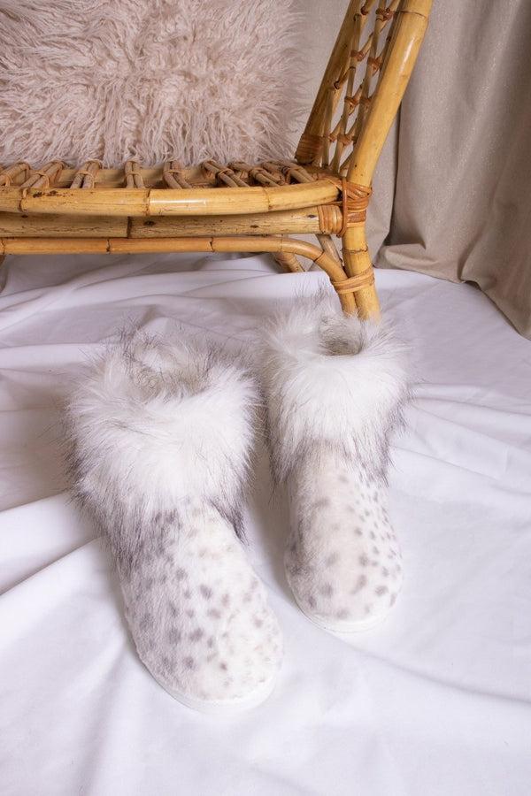 Pretty You Fern Slippers In Snow Leopard